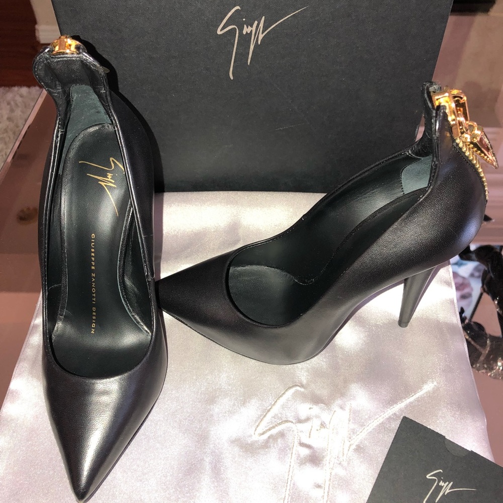 Giuseppezanotti aunthentic